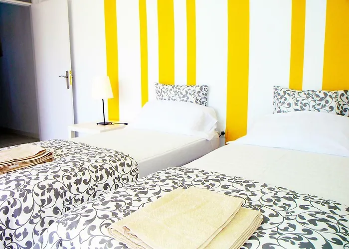 In Torres De Yomely Complex